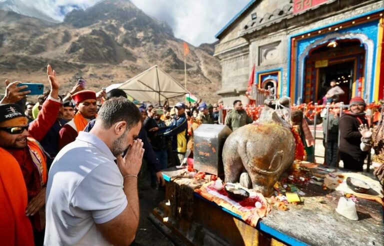 राहुल गांधी ने किए केदार बाबा के दर्शन