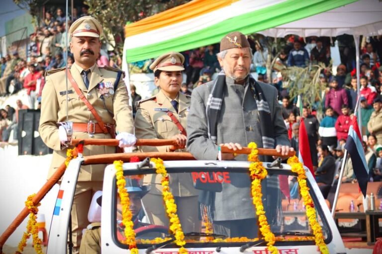  चमोली में हर्षोल्लास से मनाया गया 75 वां गणतंत्र दिवस, पुलिस मैदान गोपेश्वर में आयोजित हुआ भव्य कार्यक्रम