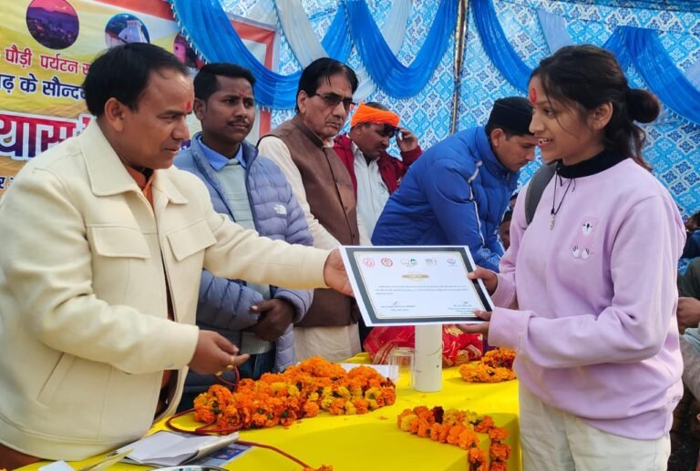 शिक्षा मंत्री ने देवलगढ़ में किया विभिन्न योजनाओं का किया  शिलान्यास