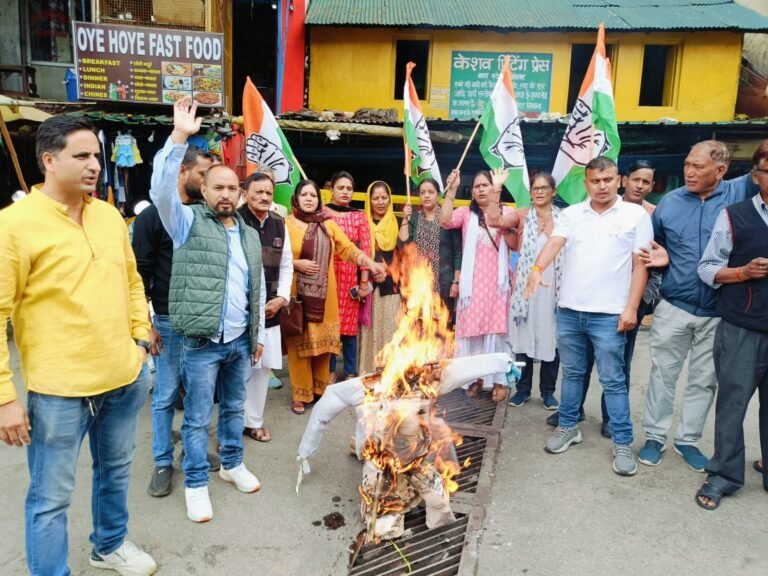 कागेशियो ने भाजपा सहयोगी मंत्री के खिलाप किया विरोध प्रदर्शन, फूका पुतला 