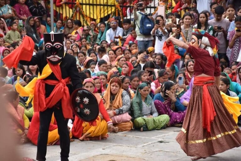 सलूड़ डुंग्रा में विश्व प्रसिद्ध रम्माण मेला धूमधाम से हुआ आयोजन