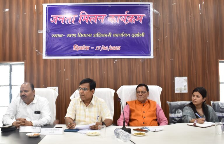 तहसील दिवस में ग्रामीणों ने दर्ज की 24 शिकायतें दर्ज