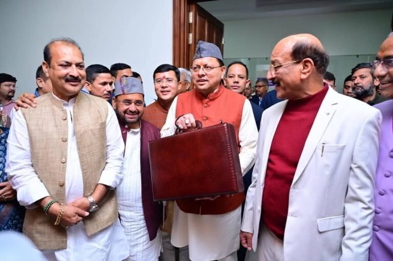 हंगामें की भेंट चढ़ा विधानसभा का मॉनसून सत्र,  चार दिवसीय सत्र डेढ़ दिन में खत्म
