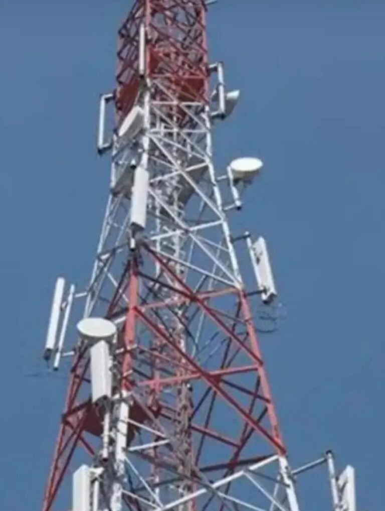 डिजिटल युग में भी निजमुला घाटी के सैकड़ों लोग फोन की एक घंटी सुनने को तरसे