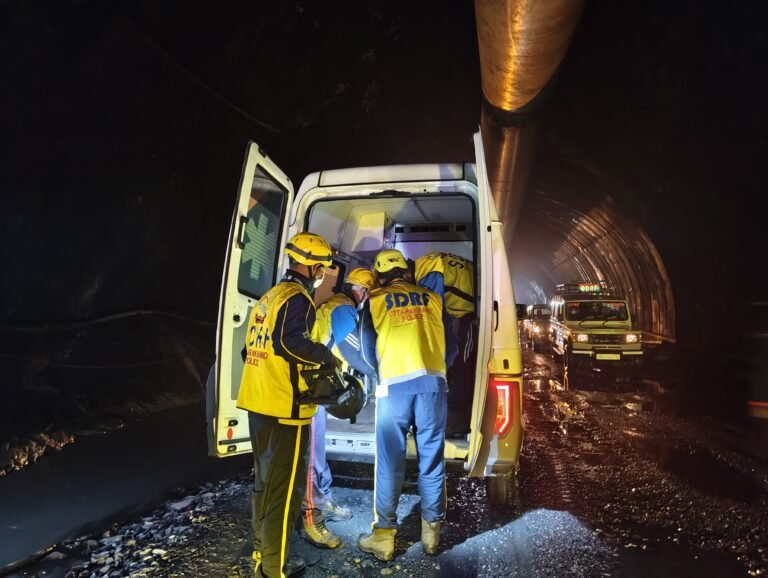 रैणी, जीएमवीएन ज्योतिर्मठ, जिला चिकित्सालय गोपेश्वर, टीएचडीसी पीपलकोंटी, नंदानगर और थराली में आपदा प्रबंधन टीमों ने चलाया मॉक ड्रिल रैस्क्यू