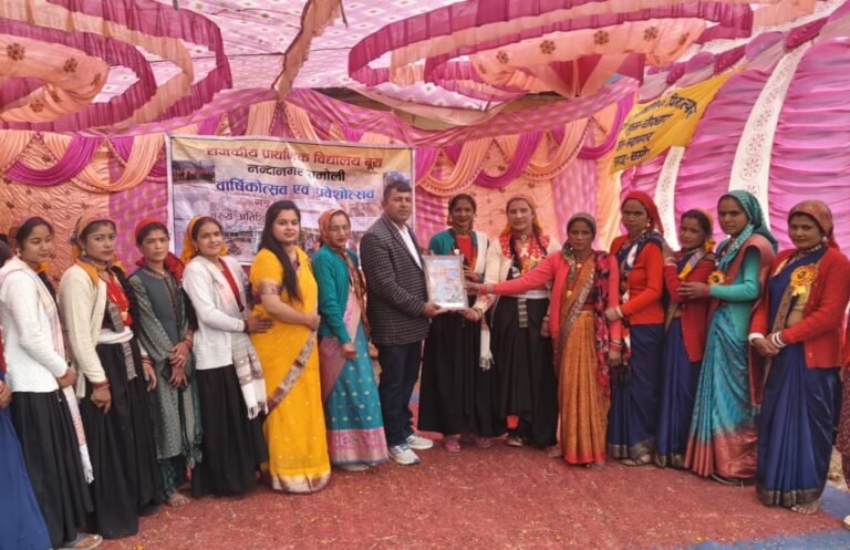 प्राथमिक विद्यालय बूरा में वार्षिकोत्सव की धूम: सांस्कृतिक प्रस्तुतियों ने मन मोहा