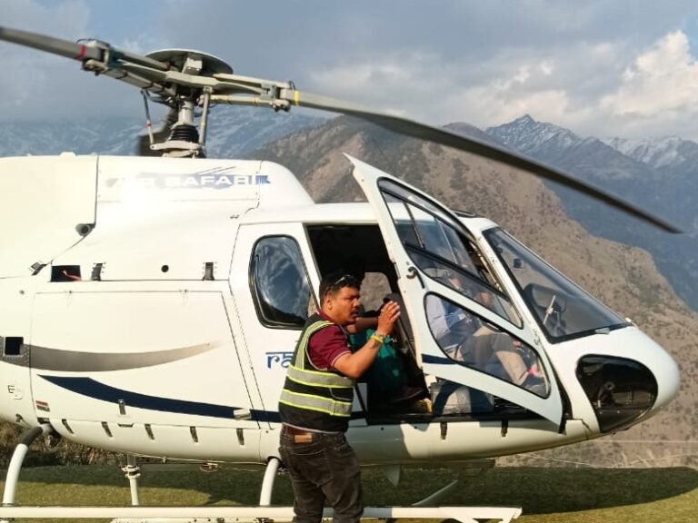 संकटमोचक बनी ‘हेली सेवा’: देवाल की गंभीर गर्भवती महिला को एयरलिफ्ट कर भेजा देहरादून