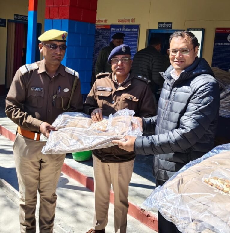 -वैकुंठ बद्रीनाथ धाम में उमड़ी आस्था की भारी भीड़, ग्राउंड जीरो पर डटे डीएम-एसपी