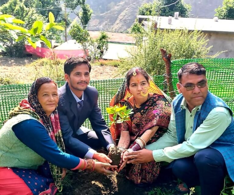 विवाह के मंडप से पर्यावरण संरक्षण का संकल्प: समाजसेवी शिव सिंह फर्स्वाण ने पेश की अनूठी मिसाल