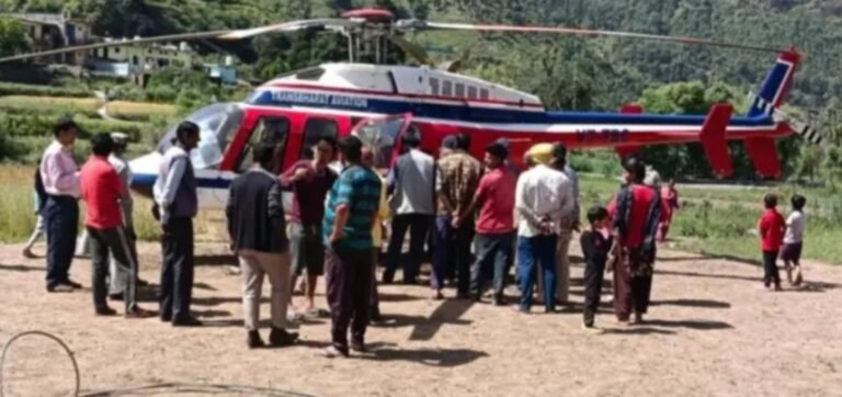 बद्रीनाथ से देहरादून जा रहा हेली, सत्यों में की इमरजेंसी लैंडिंग,टल गया बड़ा हादसा