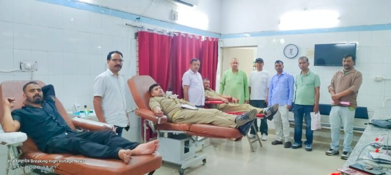 दून चिकित्सालय में रेडक्रॉस सोसाइटी का विशाल रक्तदान शिविर, बड़ी संख्या में लोगों ने किया रक्तदान