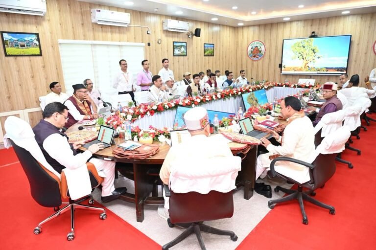 धामी कैबिनेट के 24 फैसलों पर मुहर, उच्च शिक्षा कौशल योजना को मंजूरी, उप कारापाल भर्ती से साक्षात्कार खत्म; पंतनगर एयरपोर्ट के लिए 66.29 करोड़