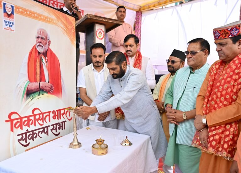भाजपा ने विकसित भारत के संकल्प के साथ गोपेश्वर में निकली सेवा ज्योति यात्रा