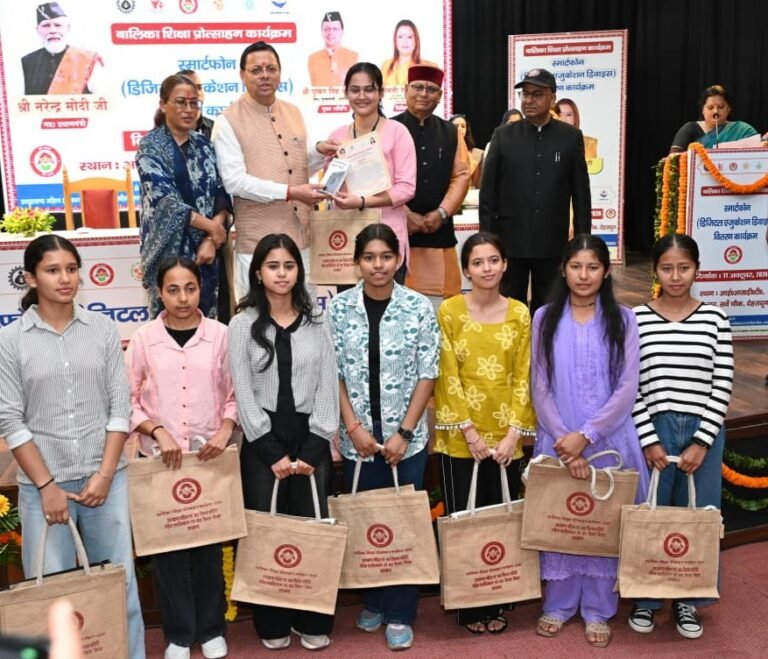 कन्या पूजन तभी सार्थक, जब बेटियों को मिले सम्मान और सुरक्षा : पुष्कर धामी