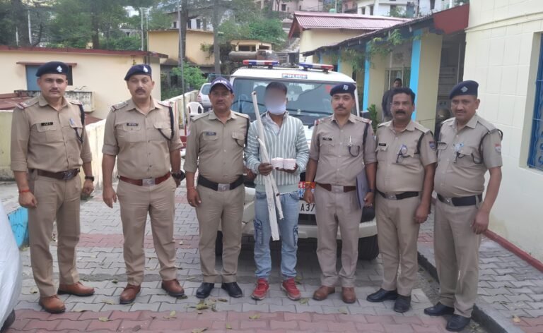 10 हजार के लेनदेन में खूनी संघर्ष, डंडों से पीटकर साथी की हत्या